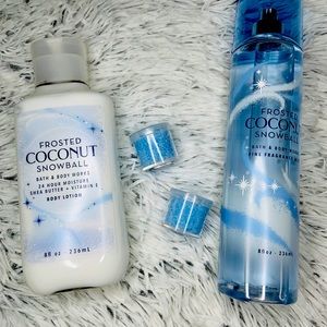 Sample sized frosty lip scrub